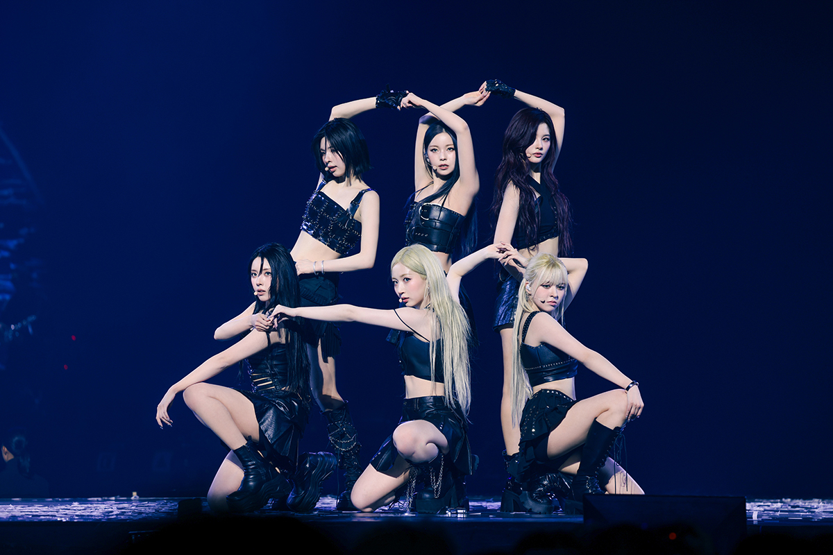 Girl group NMIXX performs during its first world tour, ″Episode 1: Zero Frontier,″ held at Inspire Arena in Incheon on Nov. 29 and 30. [JYP ENTERTAINMENT]