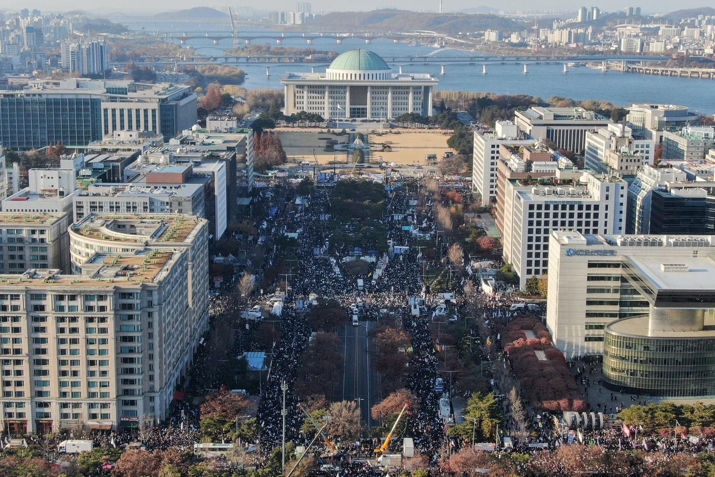 Protesters calling for President Yoon Suk Yeol's impeachment fill the main road leading to the National Assembly in Yeouido, western Seoul, on Dec. 14., 2024. [NEWS1] 