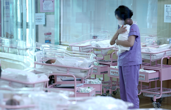 The photo shows a newborn care room at a public postpartum care center in Seoul in December 2023. [YONHAP] 