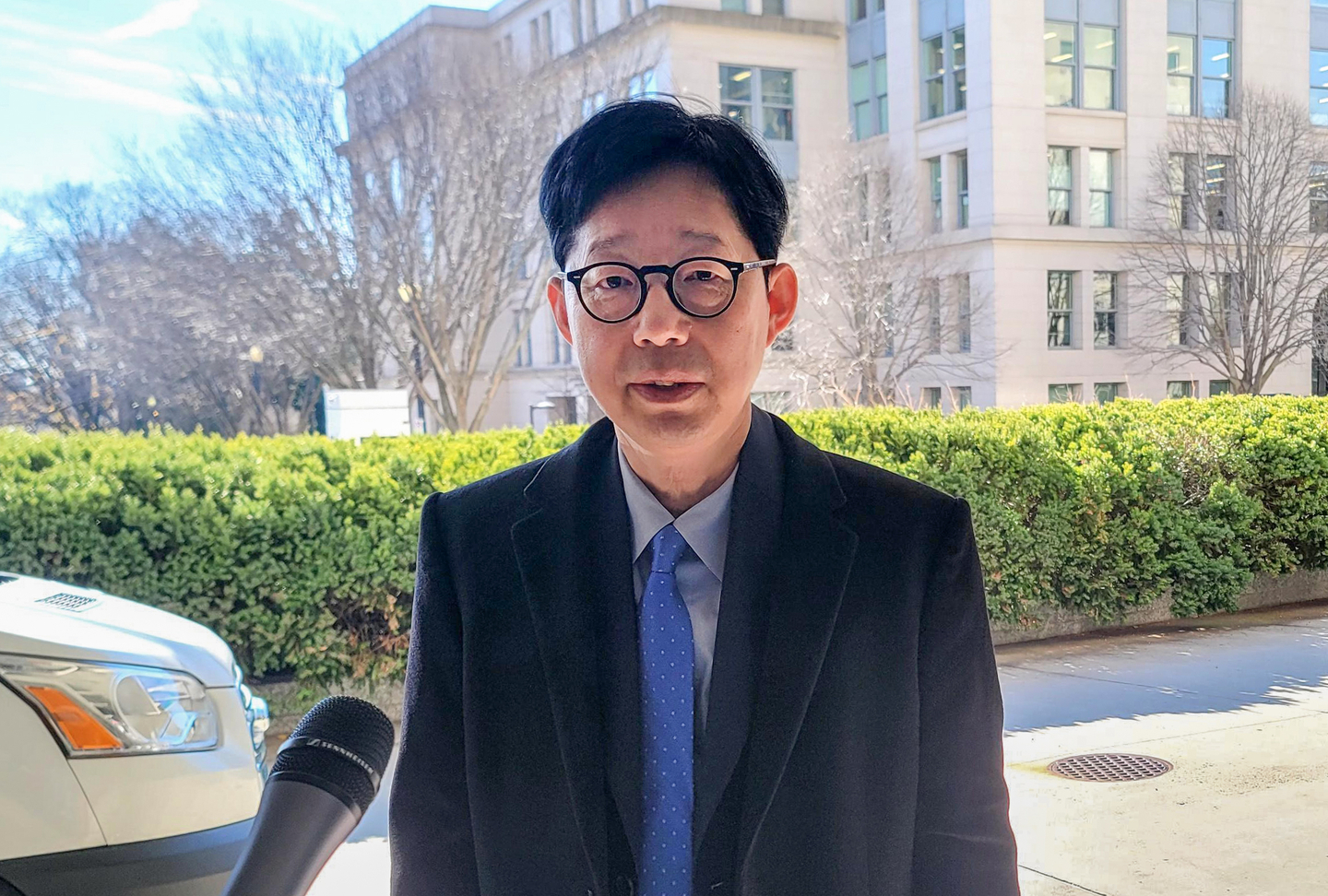 First Vice Foreign Minister Park Yoon-joo briefs reporters on the outcome of his meeting with U.S. Deputy Secretary of State Christopher Landau at the State Department in Washington on Dec. 1. The two discussed implementation measures for the bilateral factsheet. [YONHAP]