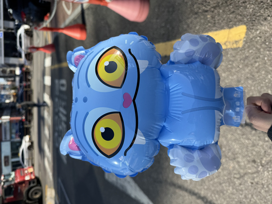 The Derpy balloon that visitors can receive after completing the stamp mission at Netflix's ″KPop Demon Hunters″ pop-up store in Seongsu-dong, eastern Seoul [KIM JI-YE]