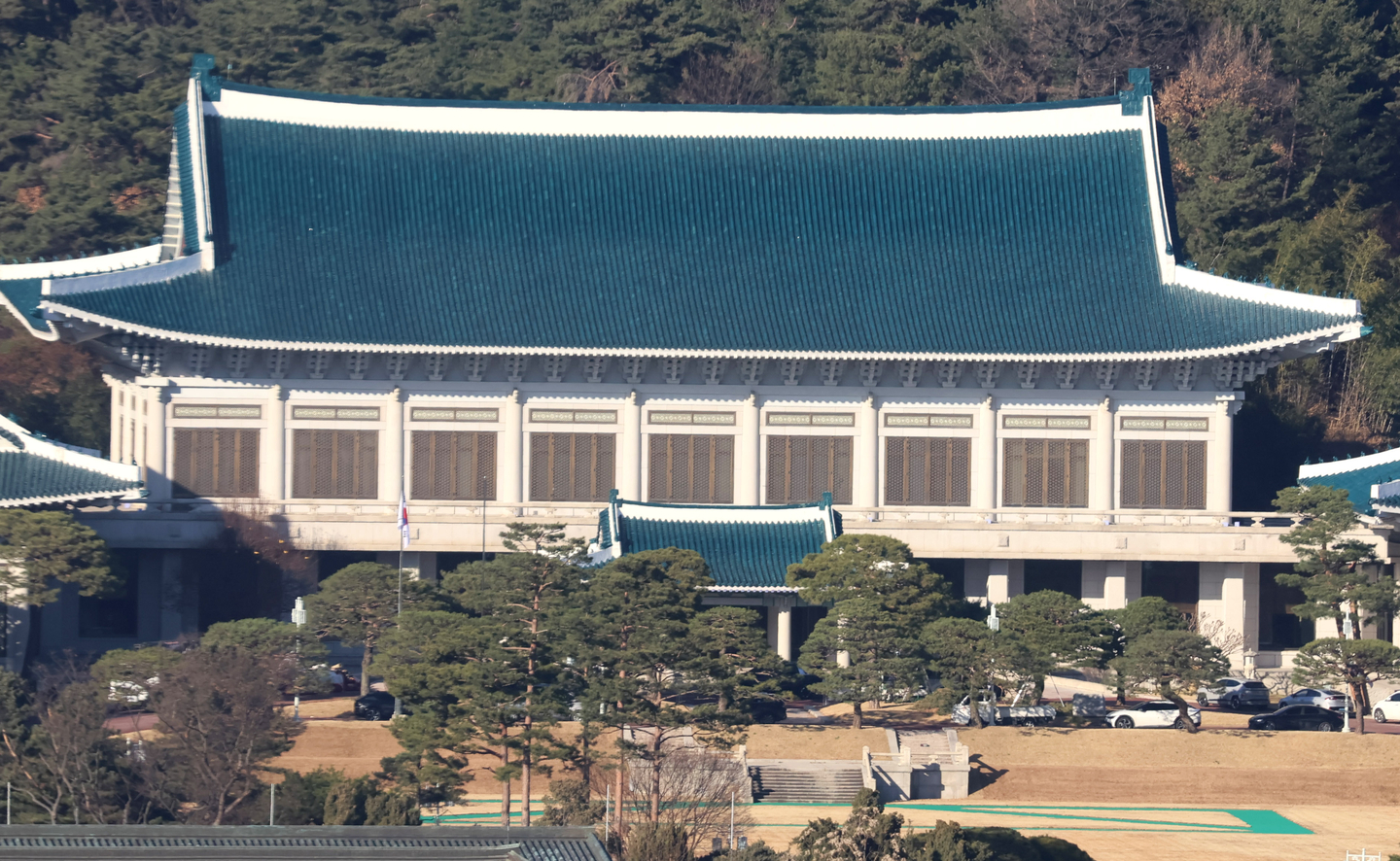The Blue House is seen in Jongno District, central Seoul on Dec. 8. [YONHAP] 