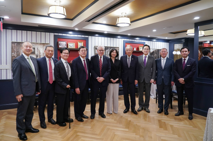 LS Group Chairman Koo Ja-eun, far left, is seen attending a Korea-U.S. business roundtable during President Lee Jae Myung's visit to Washington in August [FEDERATION OF KOREAN INDUSTRIES]