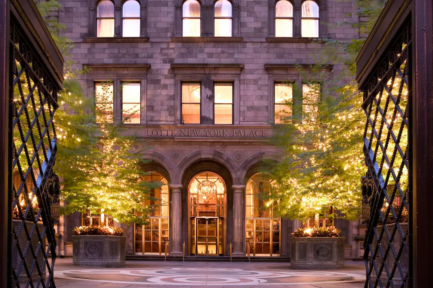 The Lotte New York Palace hotel [LOTTE]