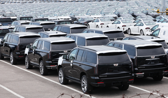 Vehicles from U.S. brands are parked at a port in Pyeongtaek, Gyeonggi, on July 31. [YONHAP] 