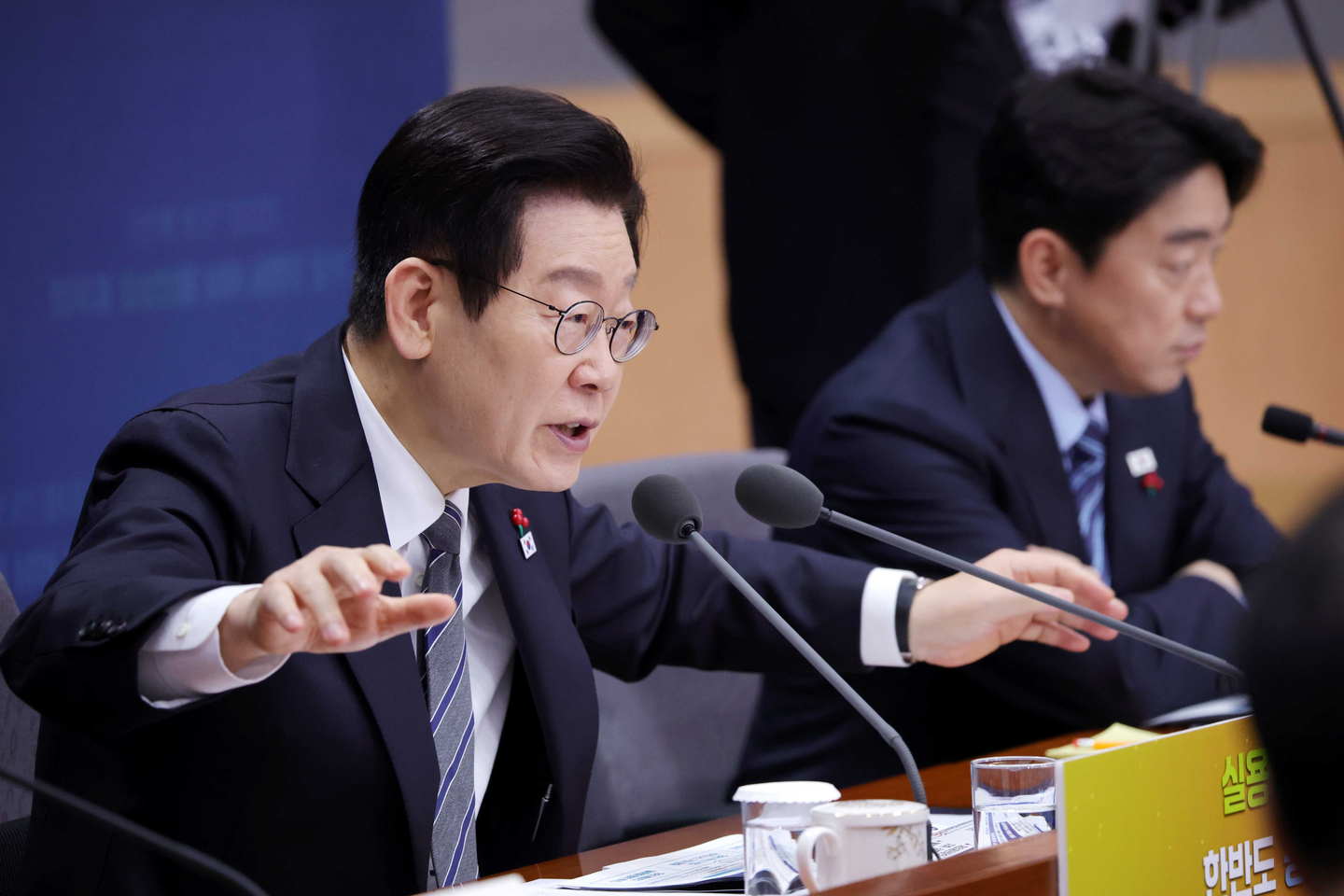 President Lee Jae Myung speaks during a policy briefing by the Ministry of Foreign Affairs and the Ministry of Unification at the government complex annex in Jongno District, central Seoul, on Dec. 19. [JOINT PRESS CORPS]