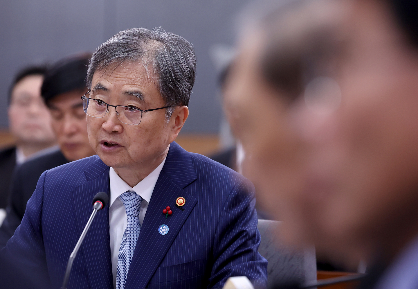 Foreign Minister Cho Hyun speaks during a policy briefing to the president at the central government complex in Seoul on Dec. 19.  [YONHAP] 