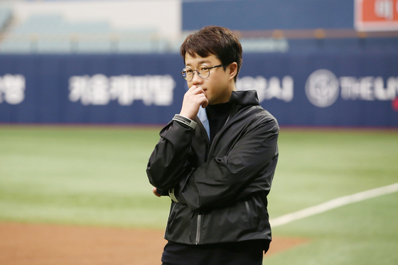 The image shows Chang Si-won, head producer of Studio C1, from JTBC’s show "A Clean Sweep." [JTBC] 