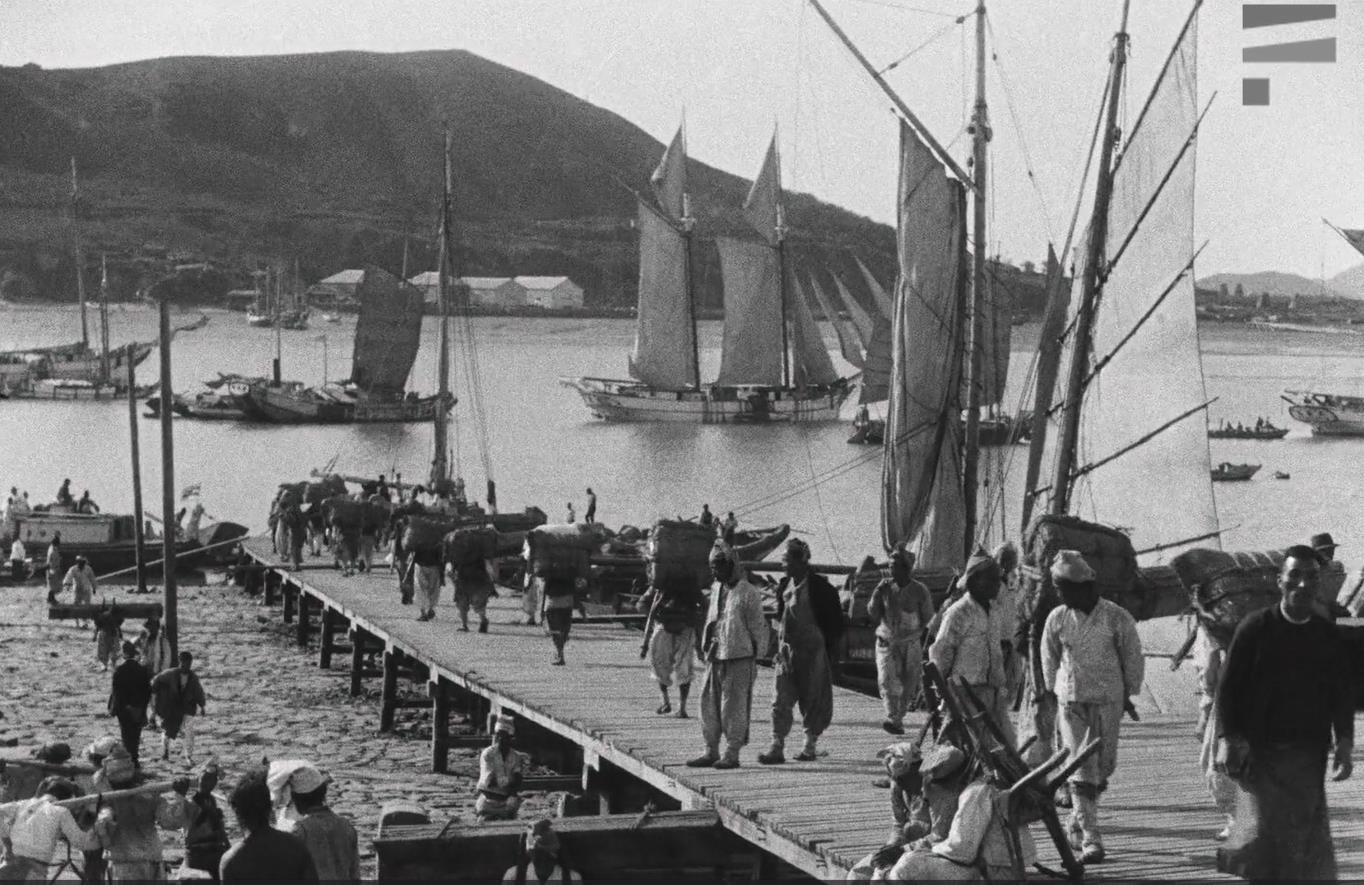 The open port area of Incheon is seen in this footage still from 1909. [KOREAN FILM ARCHIVE]