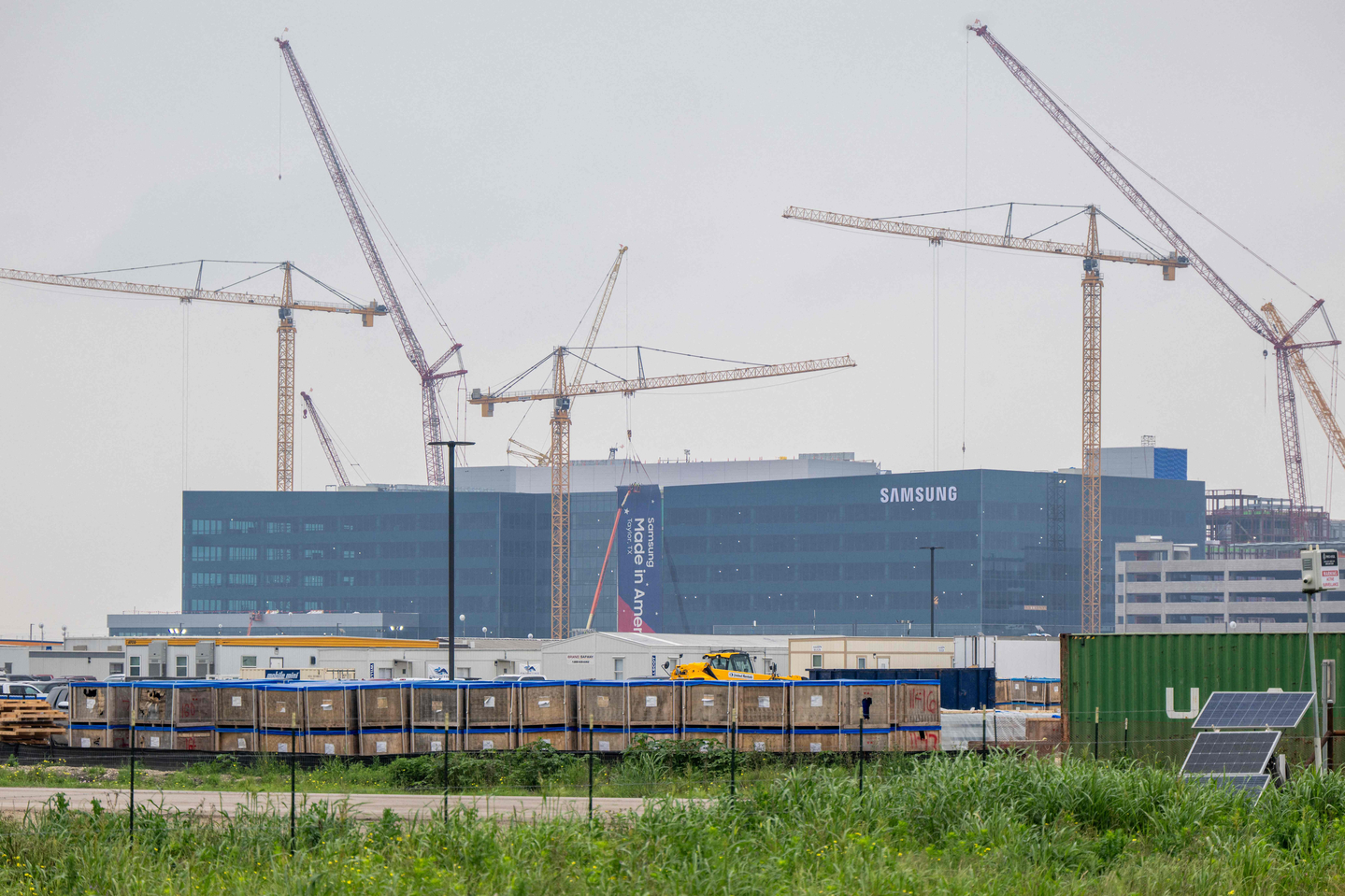 A general view of the Samsung Austin Semiconductor plant on April 16, 2024 in Taylor, Texas [GETTY IMAGES/YONHAP] 