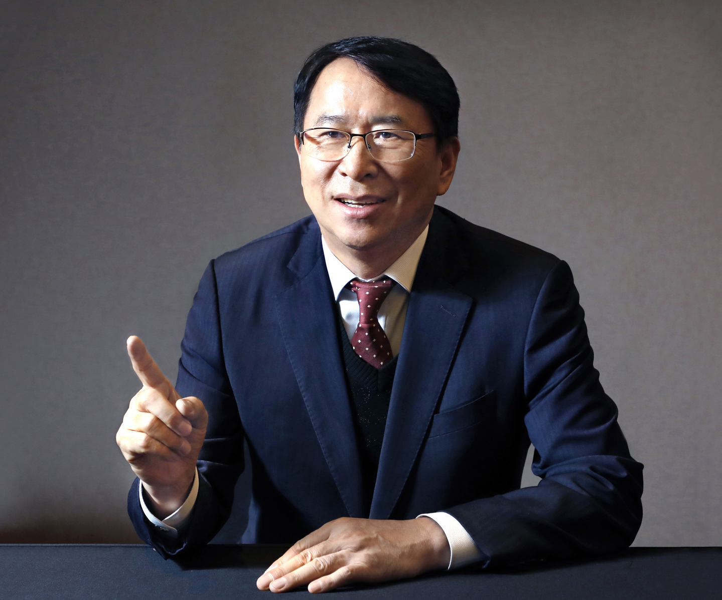 Jeollanamdo Tourism Organization CEO Kim Young-sin speaks during an interview with the Korea JoongAng Daily at the JW Marriott Hotel in Seocho District, southern Seoul, on Dec. 22. [PARK SANG-MOON]