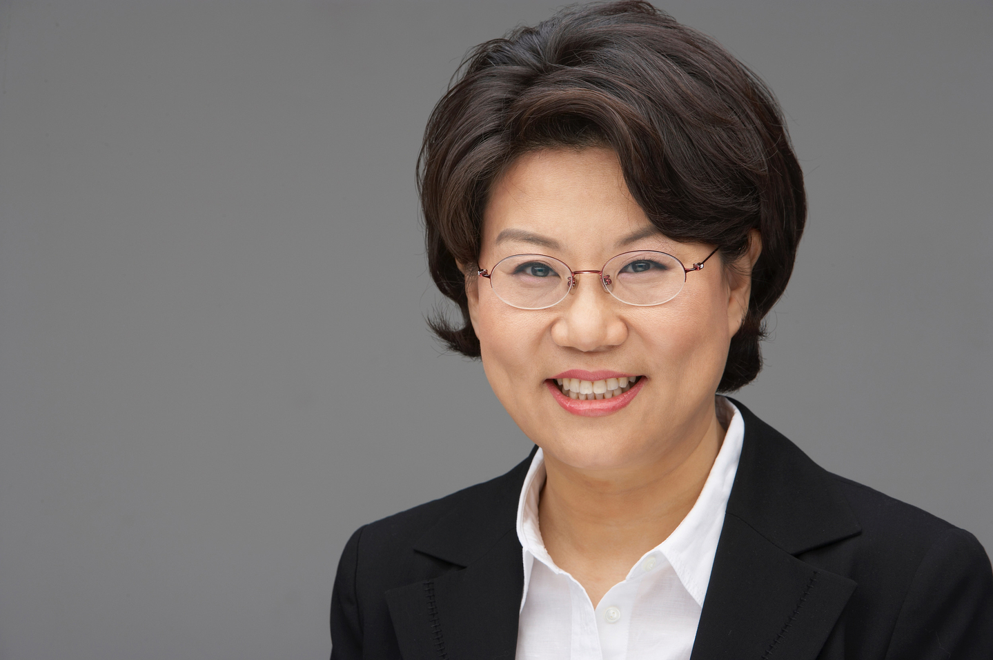 This picture shows Lee Hye-hoon, who was nominated as the first minister of the to-be-established Ministry of Planning and Budget. [YONHAP] 