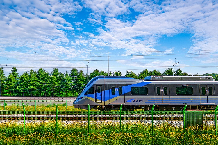 The photo shows a new Airport Railroad train on the track. [AIRPORT RAILRAOAD]