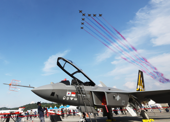 The KF-21 is displayed at the ADEX 2025 in Seongnam, Gyeonggi [YONHAP]