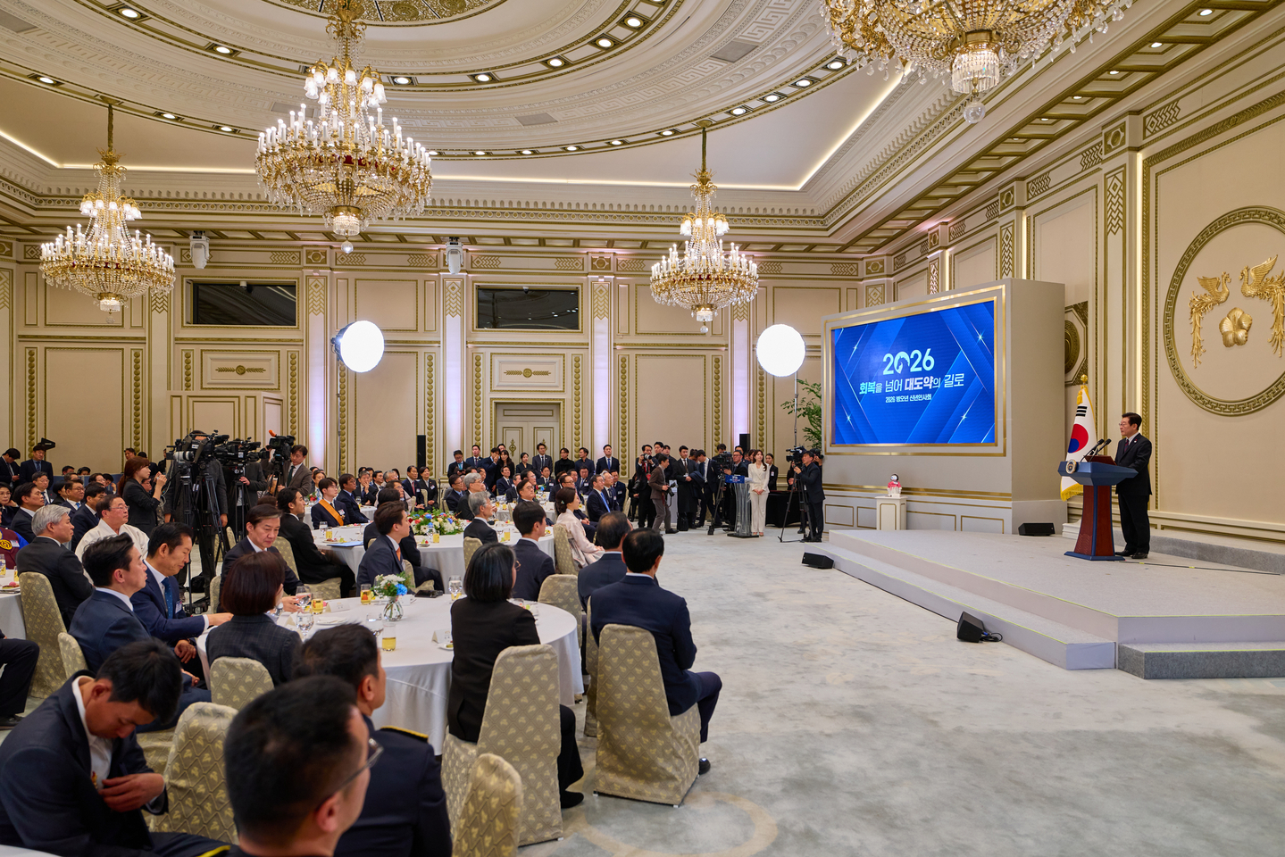 President Lee Jae Myung delivers a New Year’s address at a reception at the Blue House in Seoul on Jan. 2. [THE BLUE HOUSE]