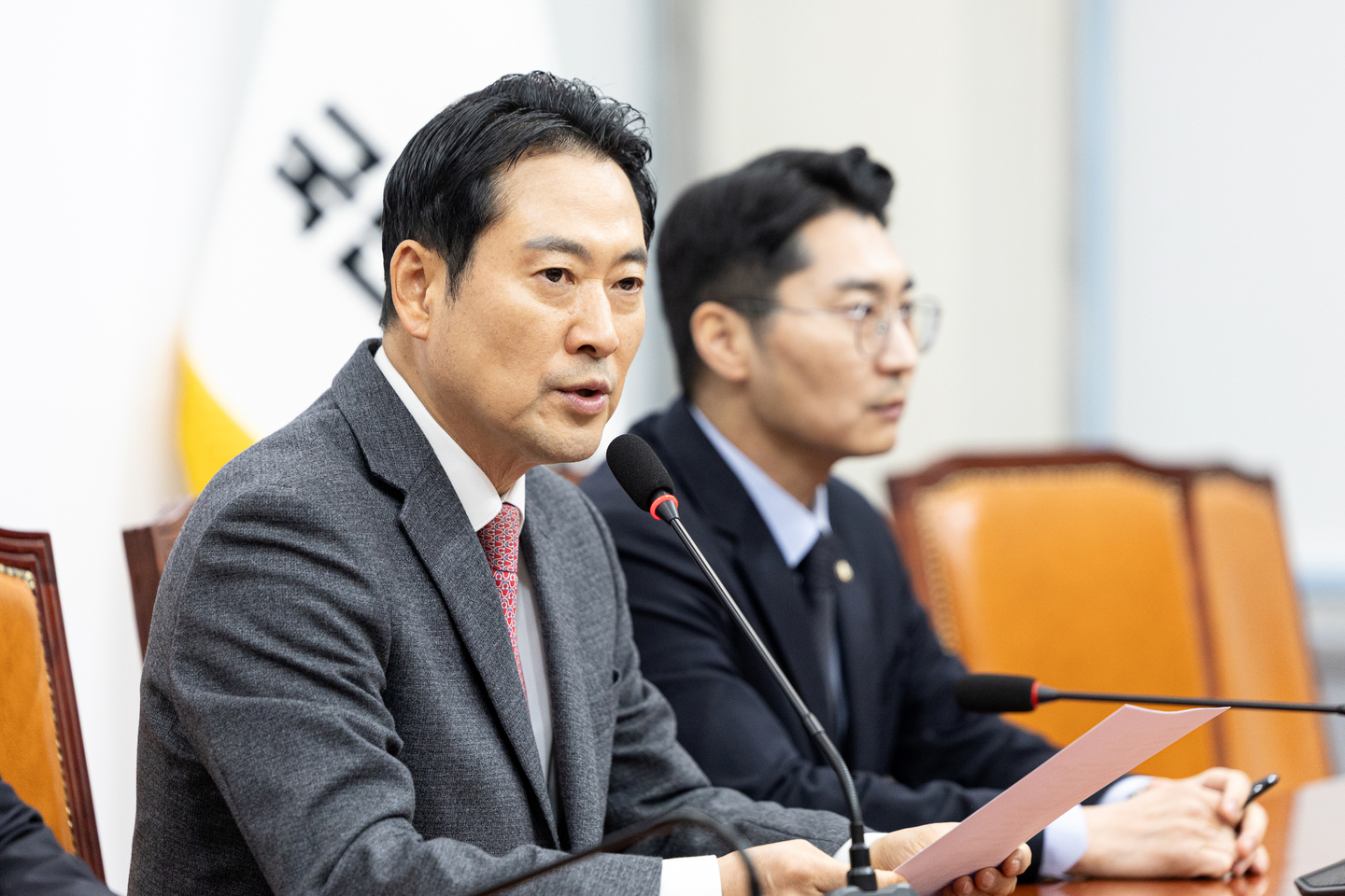 People Power Party leader Jang Dong-hyeok speaks during a press conference at the National Assembly in western Seoul on Jan. 2. [NEWS1] 