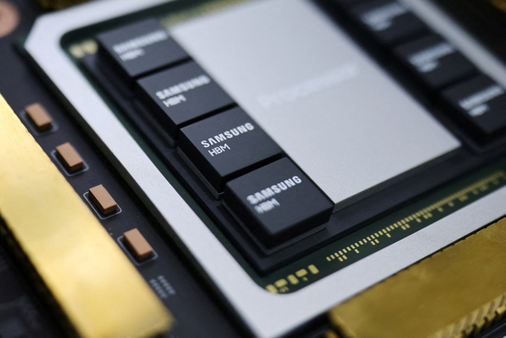 Samsung Electronics HBM4, a sixth-generation high-bandwidth memory solution for AI and HPC applications, on display during the 2025 Korea Tech Festival in southern Seoul on Dec. 4, 2025. [REUTERS/YONHAP] 