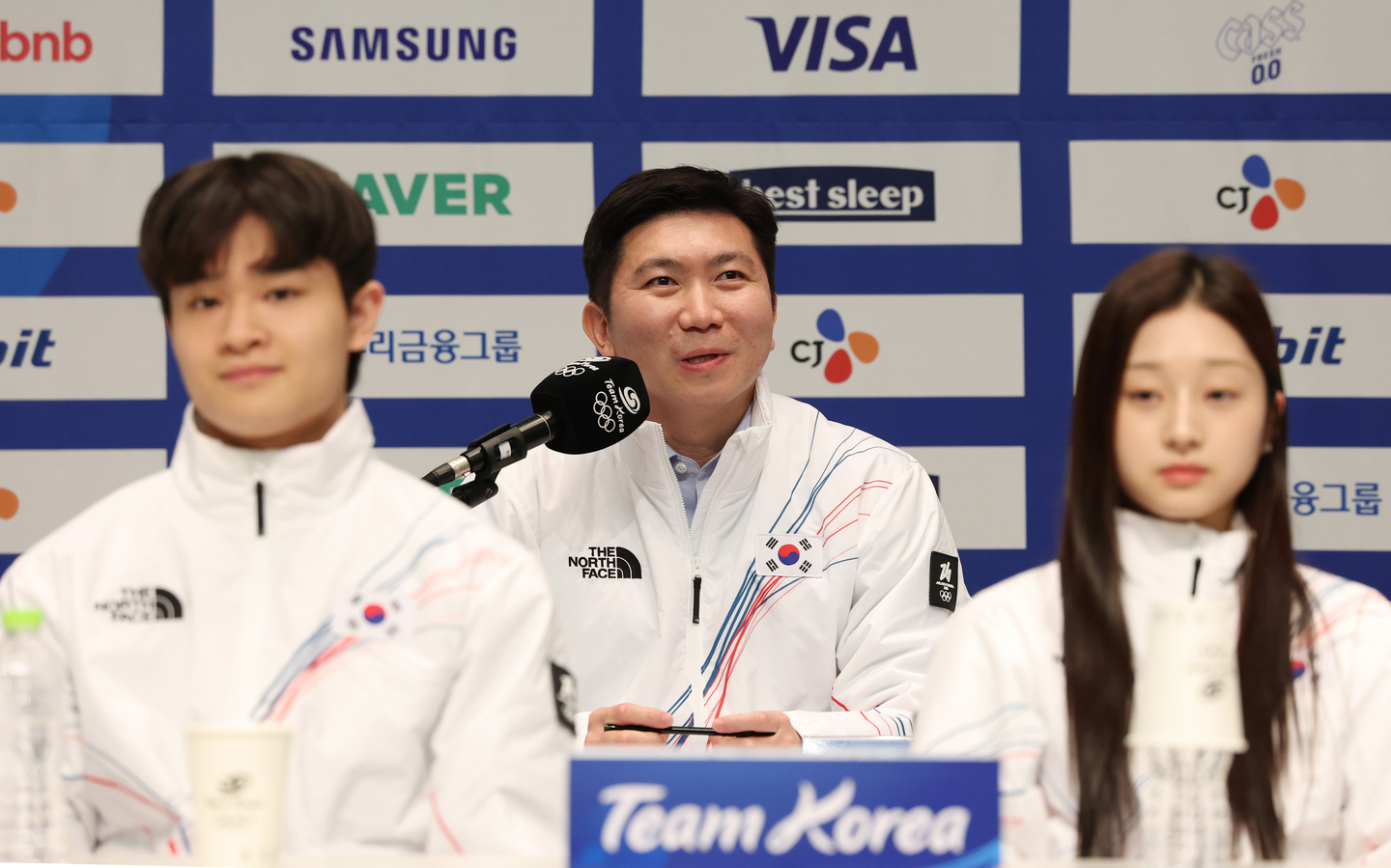 Ryu Seung-min, center, president of the Korean Sport & Olympic Committee, speaks during a press conference at Jincheon National Training Center in Jincheon, North Chungcheong, on Jan. 7. [YONHAP] 