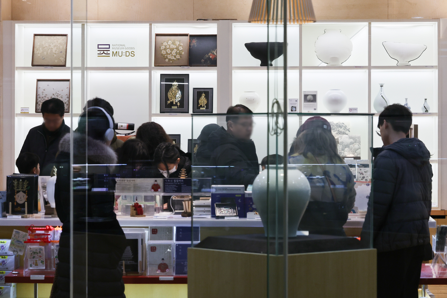 People look at goods at the merchandise shop at the National Museum of Korea in Yongsan District, central Seoul, on Dec. 30, 2025. [YONHAP]