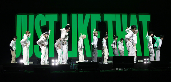 Boy band idntt performs ″Pretty Boy Swag,″ the lead track of its second EP ″yesweare,″ during a press showcase at the Blue Square SOL Travel Hall in Yongsan District, central Seoul, on Jan. 5. [NEWS1] 