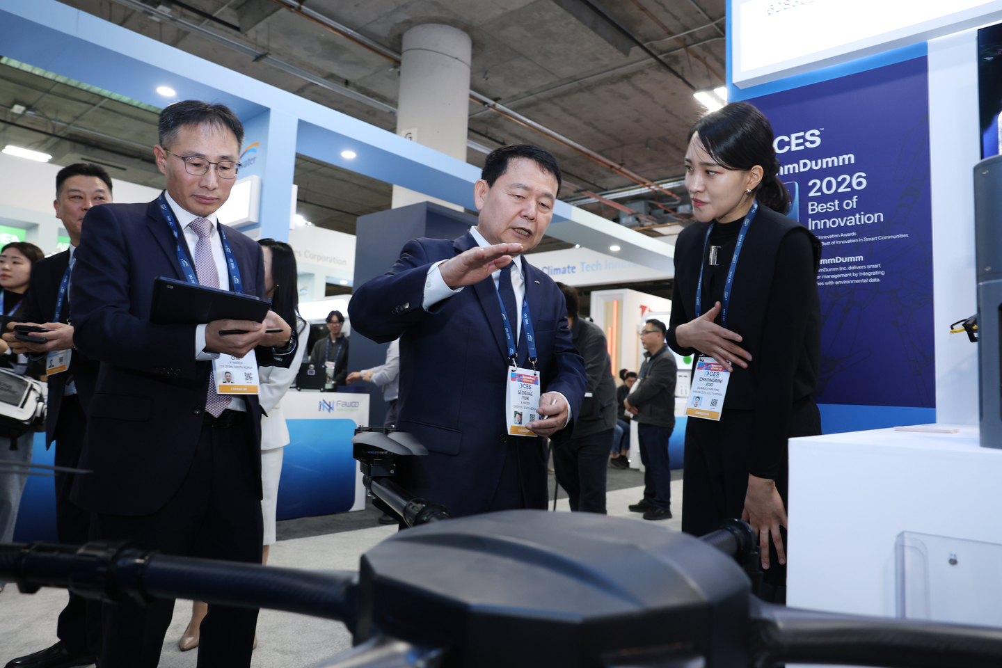 Yun Seog-dae, CEO of Korea Water Resources Corporation, center, attends CES 2026 in Las Vegas on Jan. 6. [KOREA WATER RESOURCES CORPORATION]
