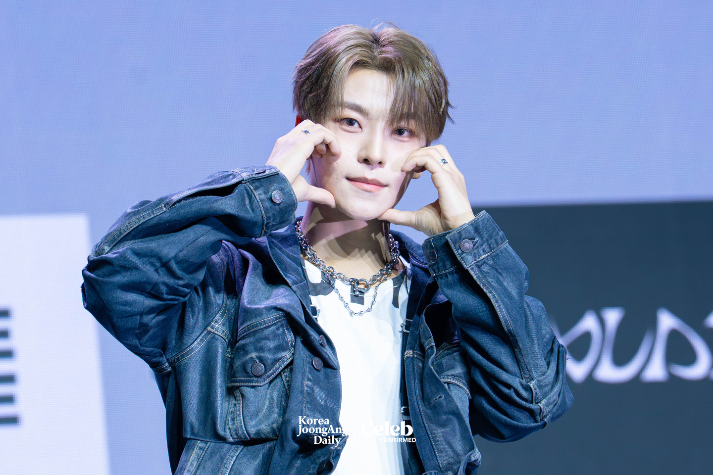 Alpha Drive One’s Xinlong poses for photos during a showcase for the release of the group’s first EP, ″Euphoria,″ at Blue Square in central Seoul on Jan. 12. [DANIELA GONZALEZ PEREZ]