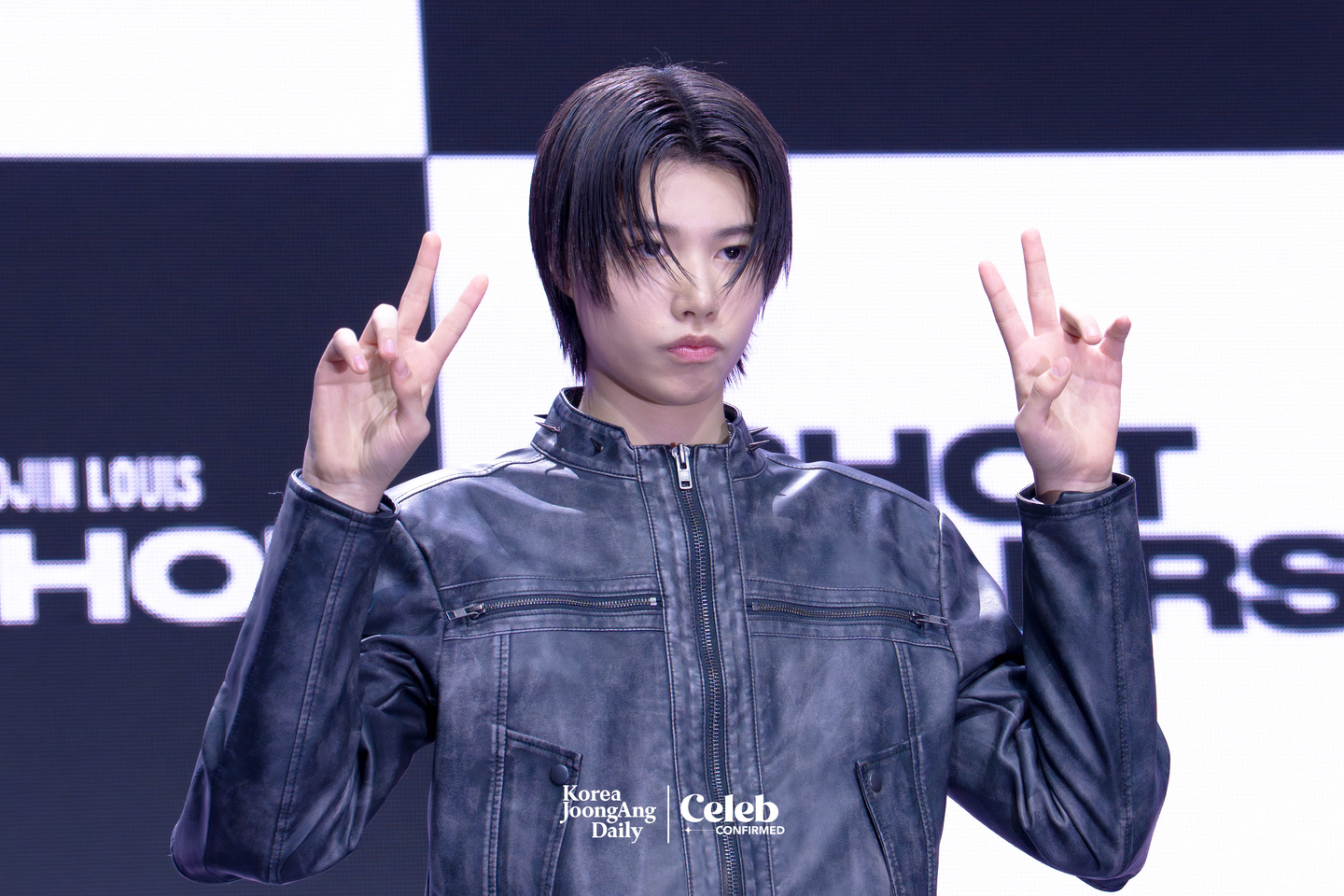 LNGSHOT’s Louis poses for photos during a showcase for the release of the group’s first EP, ″Shot Callers,″ at Myunghwa Live Hall in western Seoul on Jan. 13. [DANIELA GONZALEZ PEREZ]
