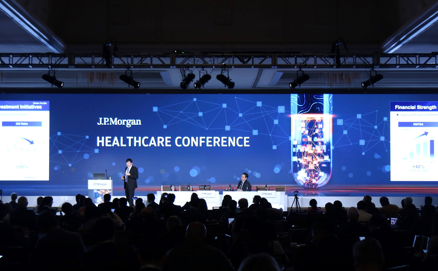 Samsung Biologics CEO John Rim delivers his keynote speech outlining the company's future roadmap at the 44th J.P. Morgan Health Care Conference held at Westin St. Francis Hotel in San Francisco on Jan. 13. [SAMSUNG BIOLOGICS]