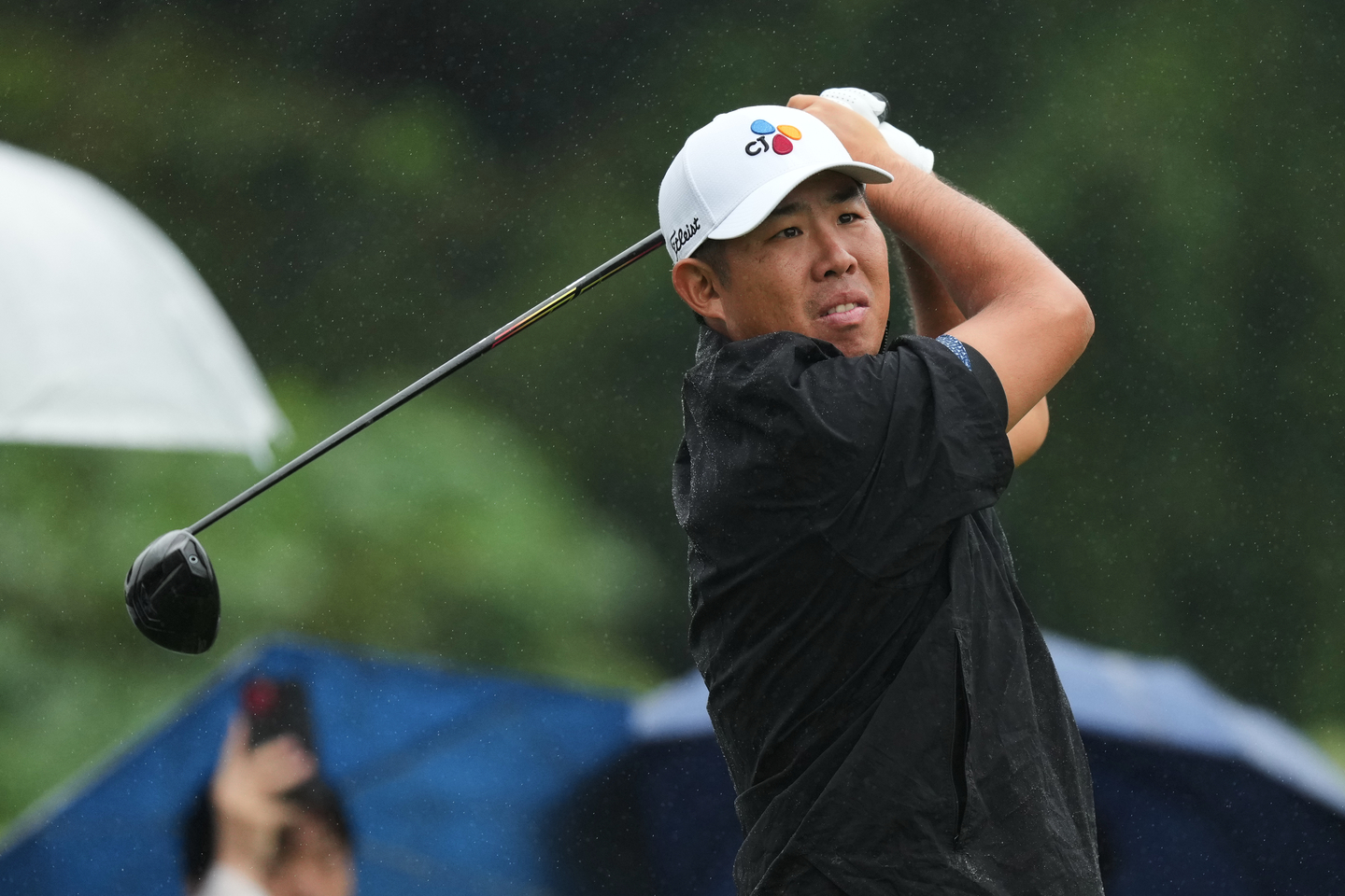 An Byeong-hun tees off on the second hole during the third round of the Baycurrent Classic at the Yokohama Country Club in Yokohama, Japan, on Oct. 11, 2025. [AP/YONHAP] 