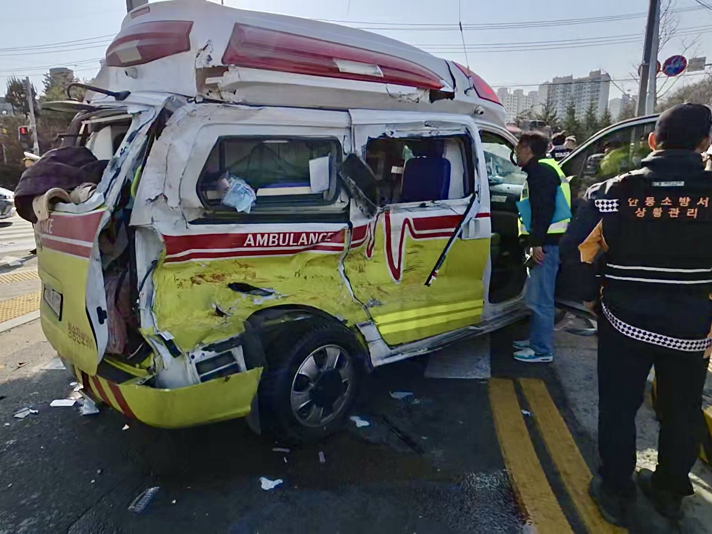 This 119 ambulance transporting a patient collided with a truck on Yeongga Bridge in Andong, North Gyeongsang, on Jan. 14. [YONHAP]