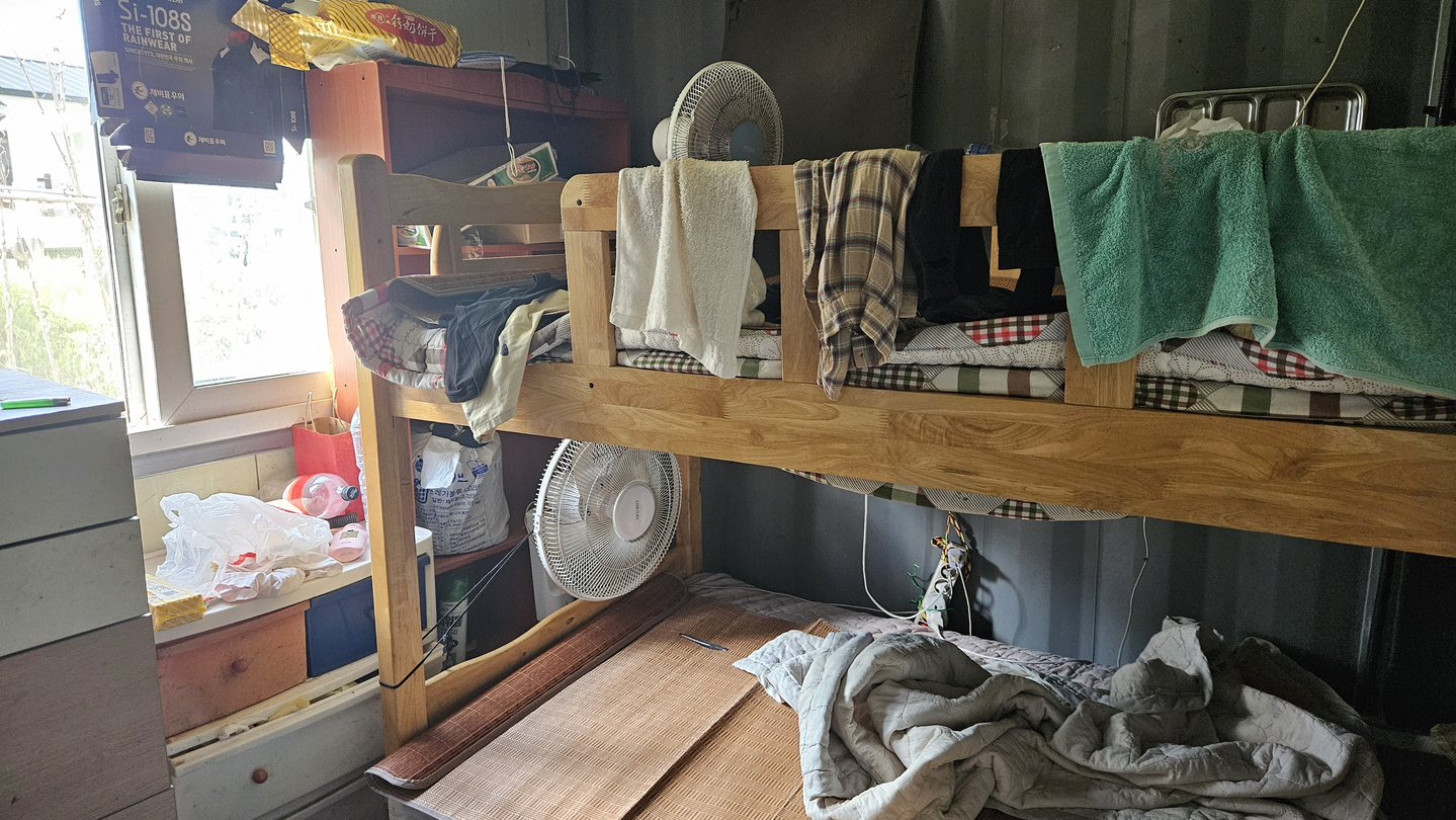 Clothes are let out to dry at a dormitory in Jeju Island housing undocumented Chinese migrant workers. [KIM JEONG-JAE]