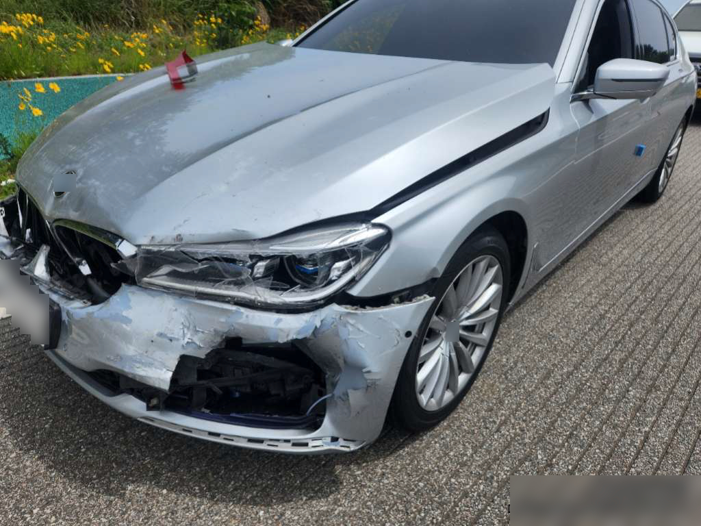 A vehicle is seen damaged from a crash at a scene of a staged traffic accident by a group of people who deliberately arranged such accidents for insurance money [DAEJEON METROPOLITAN POLICE AGENCY]