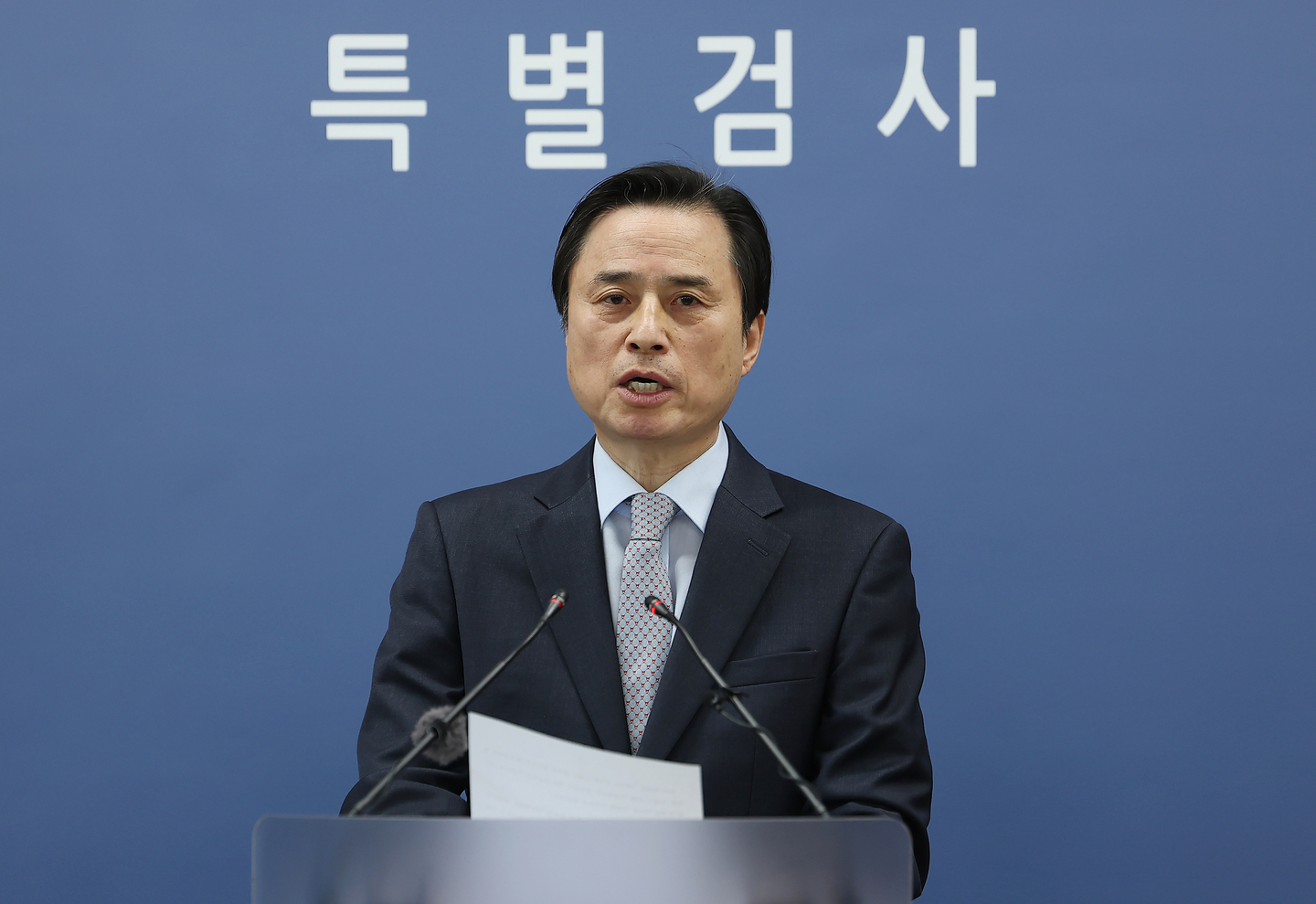 Special counsel Cho Eun-seok speaks during a press conference announcing the results of the counsel's investigation on insurrection in relation to the Dec. 3, 2024 martial law declaration, at the counsel's office in Seocho District, southern Seoul on Dec. 15. [JOINT PRESS CORPS]