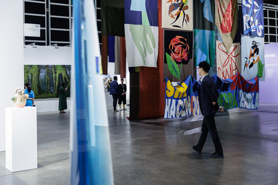 A view of Art Basel Hong Kong 2025, which ran from March 26 to 30 at the Hong Kong Convention and Exhibition Centre. [ART BASEL]