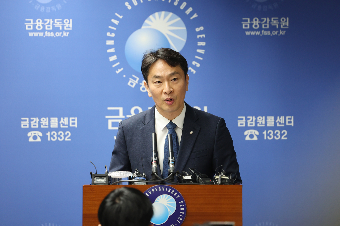 Former Financial Supervisory Service Gov. Lee Bok-hyun speaks during a press conference announcing the dispute resolution standards related to large-scale losses in ELS linked to Hong Kong's Hang Seng Index at the agency's headquarters in Yeongdeungpo District, western Seoul, on March 11, 2024. [YONHAP]