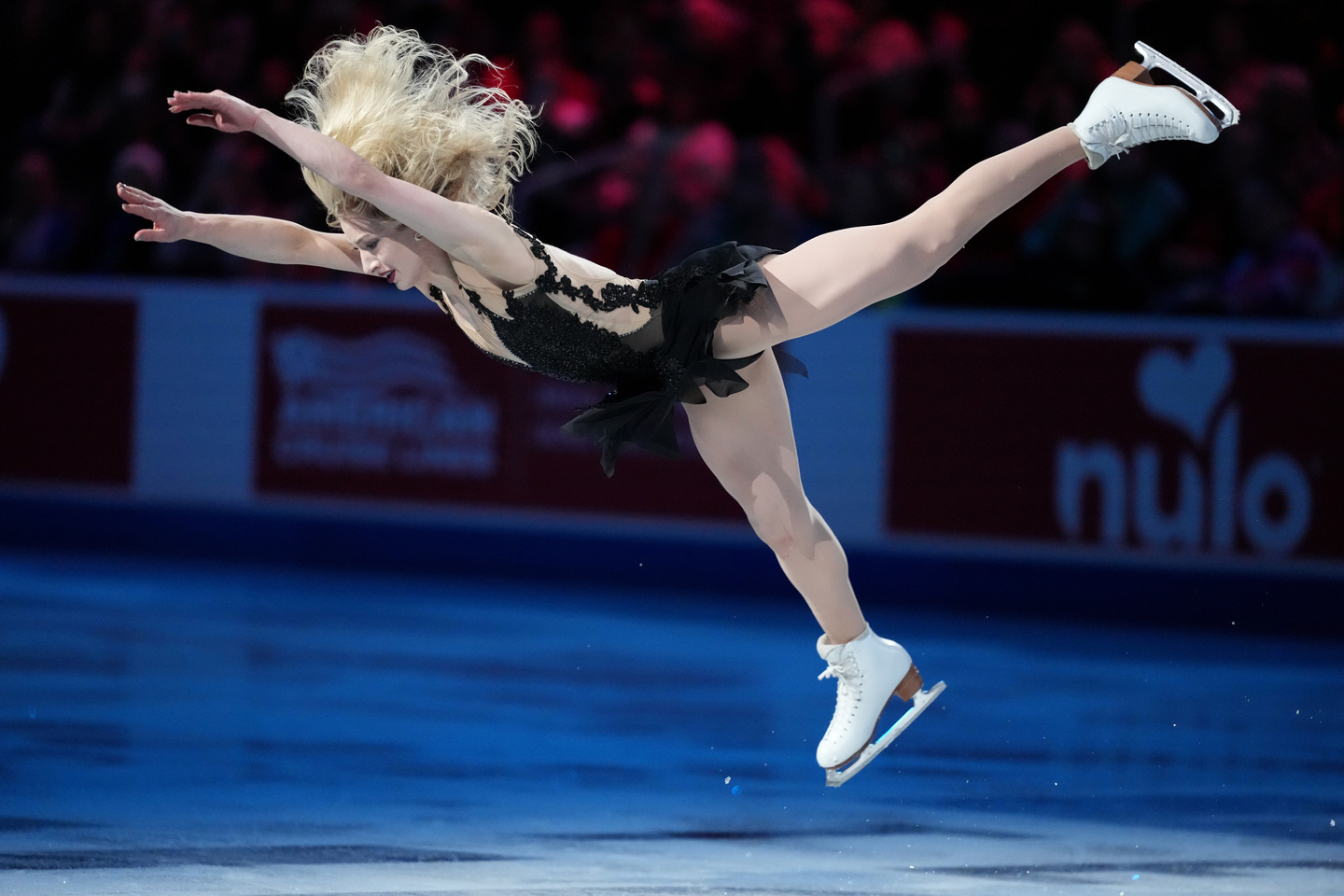 Amber Glenn skates during the ″Making Team USA″ performance at the U.S. Figure Skating Championships in St. Louis, Missouri on Jan. 11. [AP/YONHAP] 