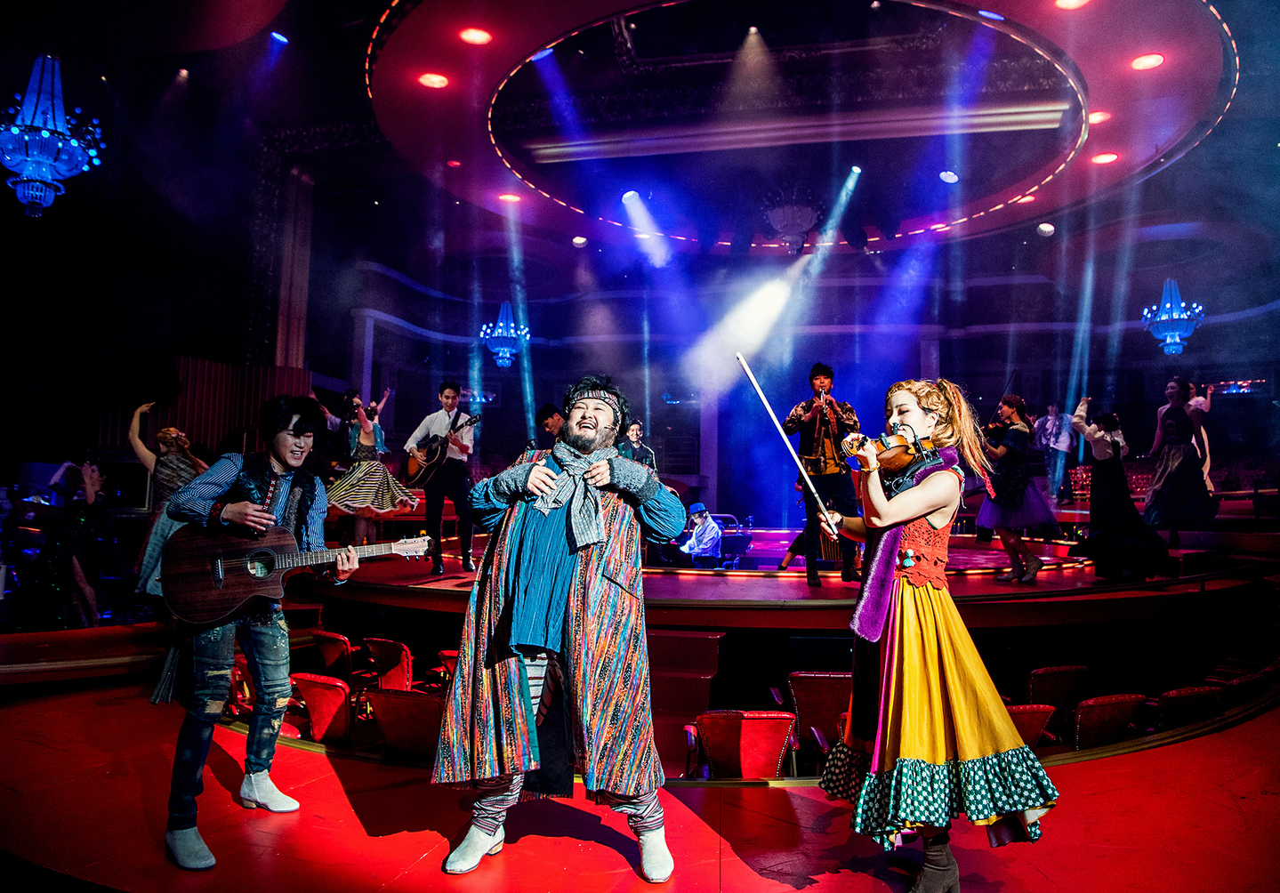 This photo shows a scene from the 2021 Korean production of ″Natasha, Pierre & The Great Comet of 1812,″ staged at the Universal Art Center in Gwangjin District, eastern Seoul. Rachel Chavkin is the original Broadway show's director. [SHOWNOTE]