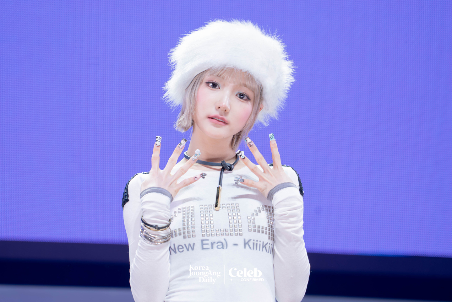 KiiiKiii’s Jiyu poses for photos during a showcase for the release of the group’s second EP, “Delulu Pack,” at Yes24 Live Hall in eastern Seoul on Jan. 26 [DANIELA GONZALEZ PEREZ]