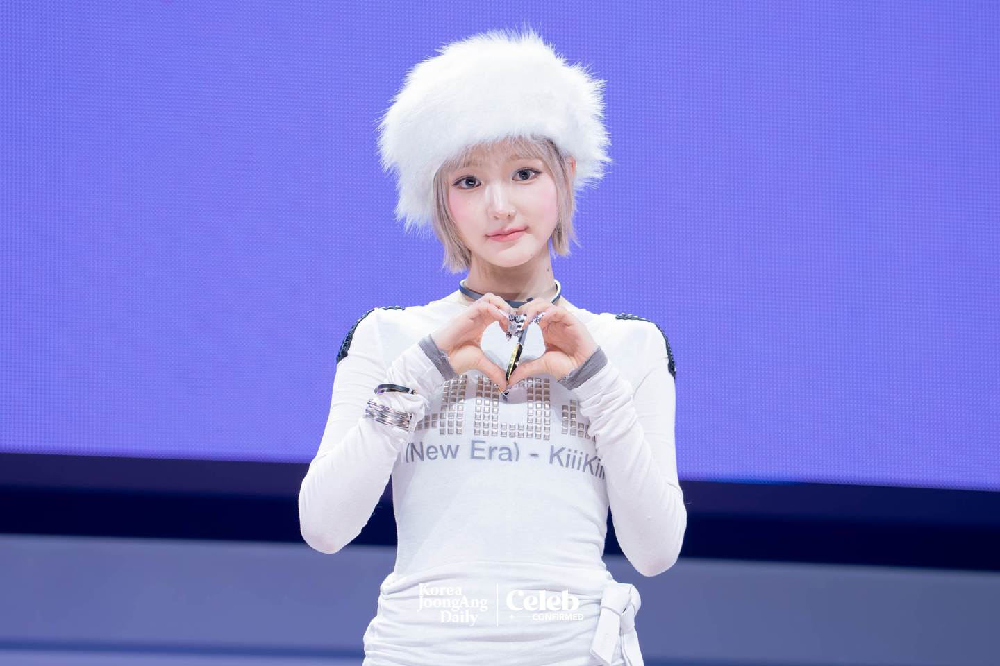 KiiiKiii’s Jiyu poses for photos during a showcase for the release of the group’s second EP, “Delulu Pack,” at Yes24 Live Hall in eastern Seoul on Jan. 26 [DANIELA GONZALEZ PEREZ]