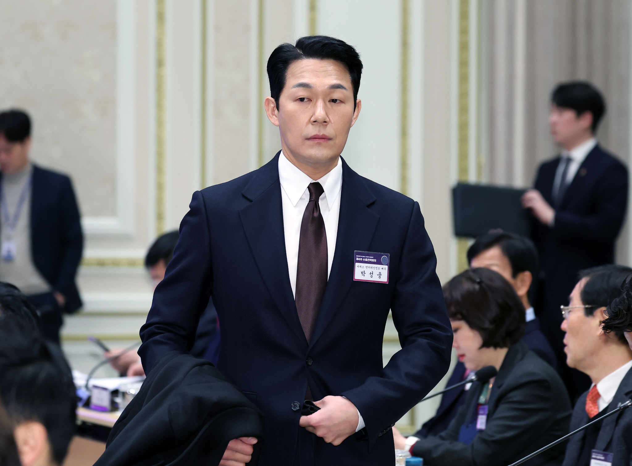 Actor Park Sung-woong attends an export strategy meeting at the Blue House in Jongno District, central Seoul [YONHAP]