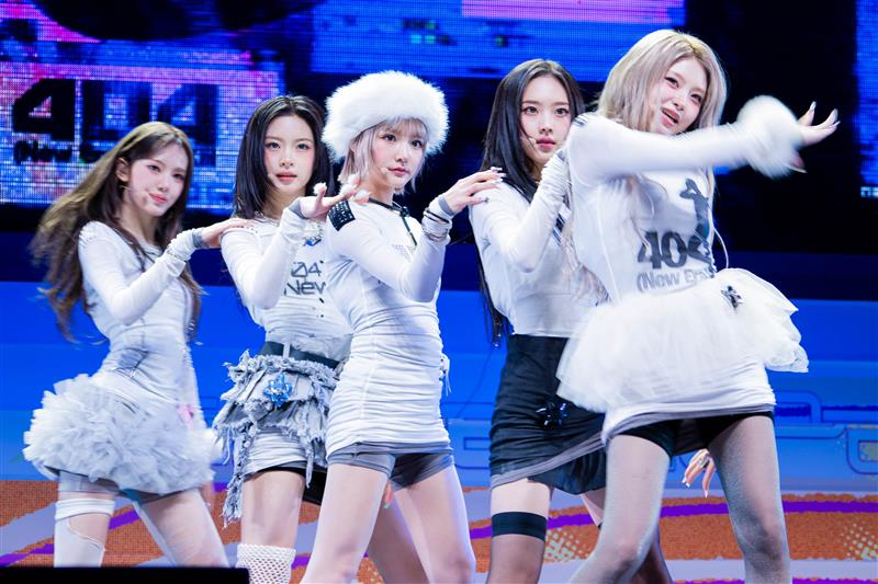 Girl group KiiiKiii performs ″404 (New Era)″ during a press showcase ahead of the release of its second EP, ″Delulu Pack,″ at Yes24 Live Hall in eastern Seoul on Jan. 26. [DANIELA GONZALEZ PEREZ]
