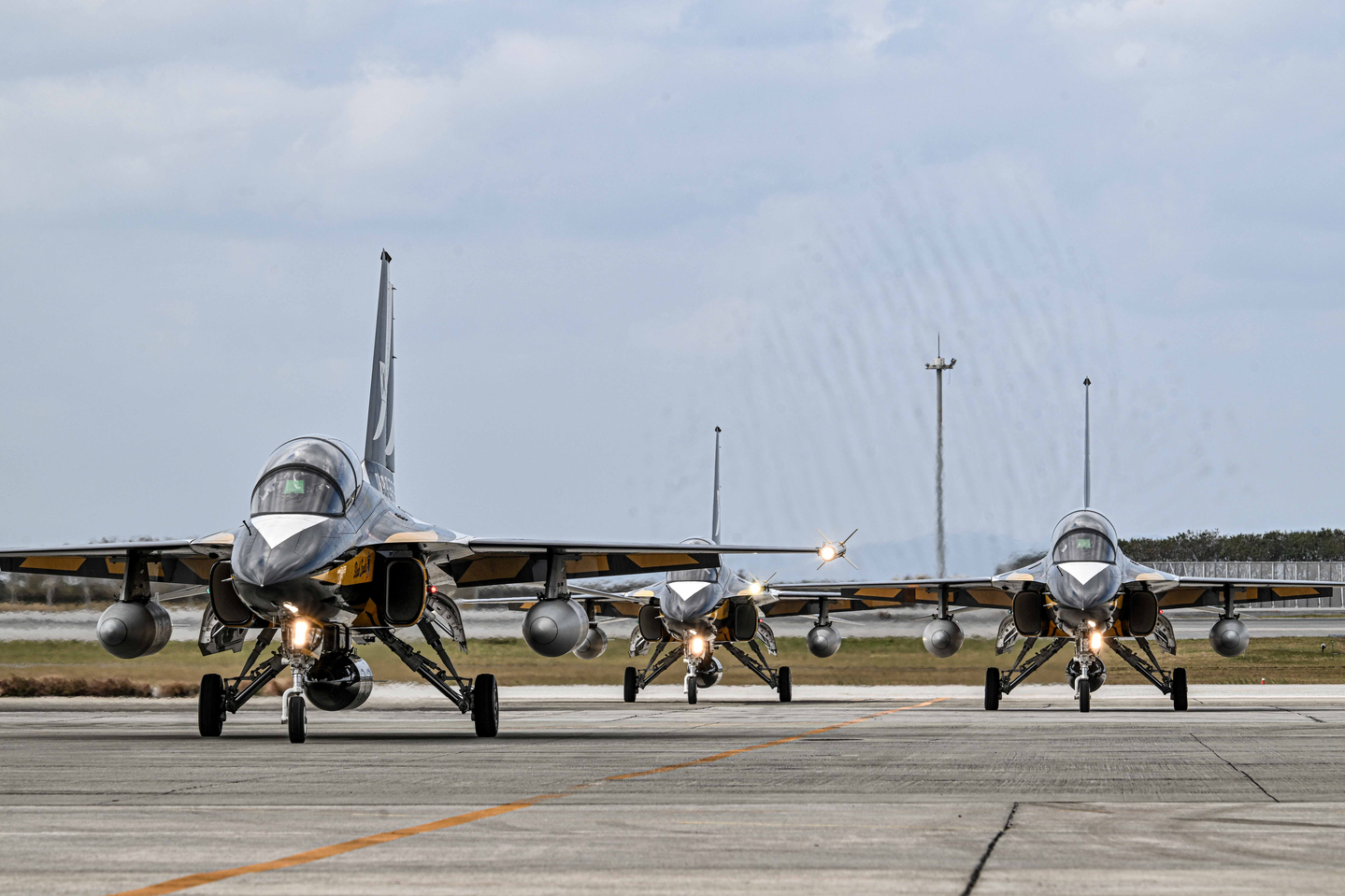 A formation of Black Eagles T-50B jets lands at Naha Air Base in Okinawa, Japan, on Jan. 28. The base serves as a stopover on the Black Eagles' route to the World Defense Show in Saudi Arabia. [REPUBLIC OF KOREA AIR FORCE]