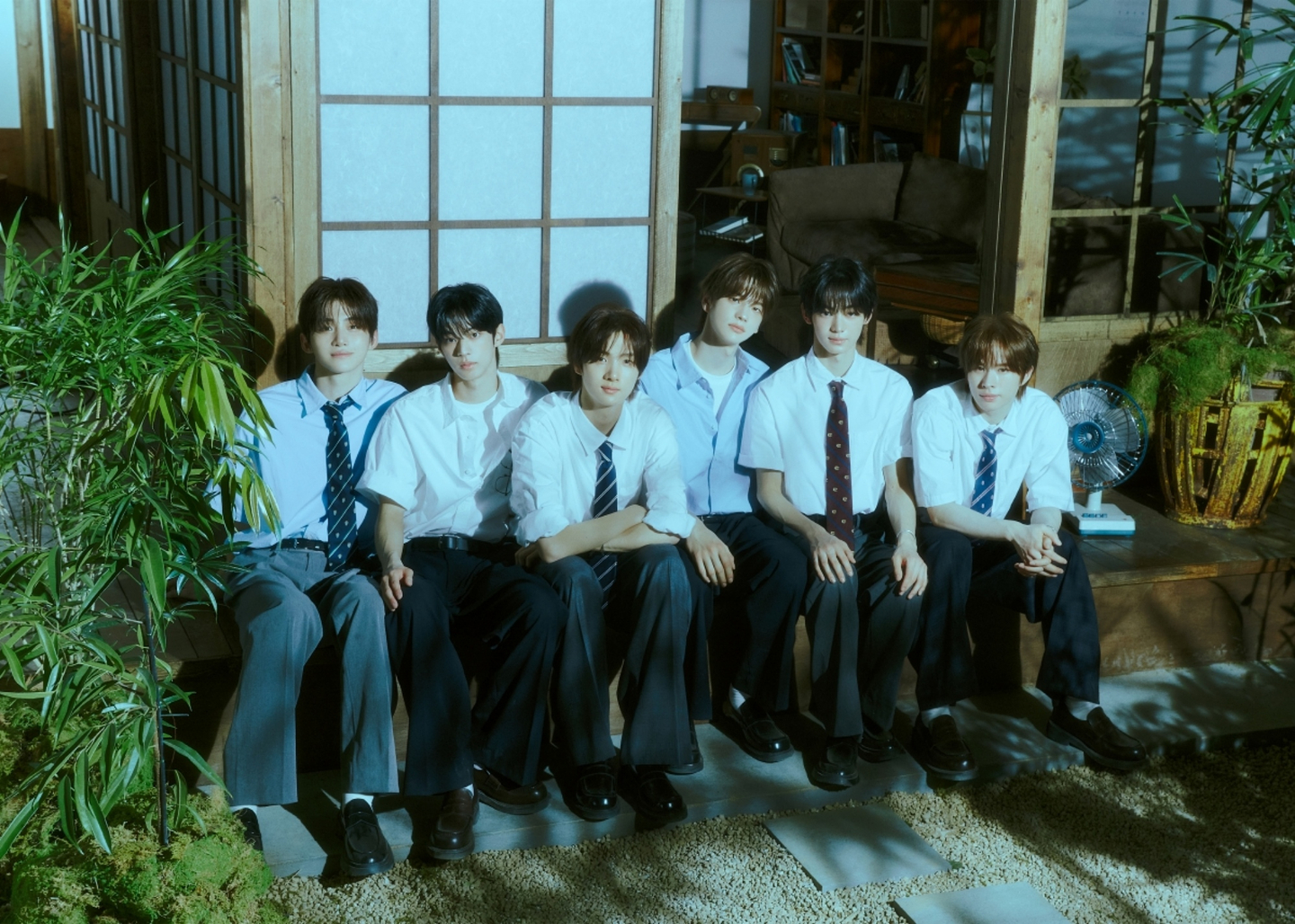 Boy band TWS [PLEDIS ENTERTAINMENT]