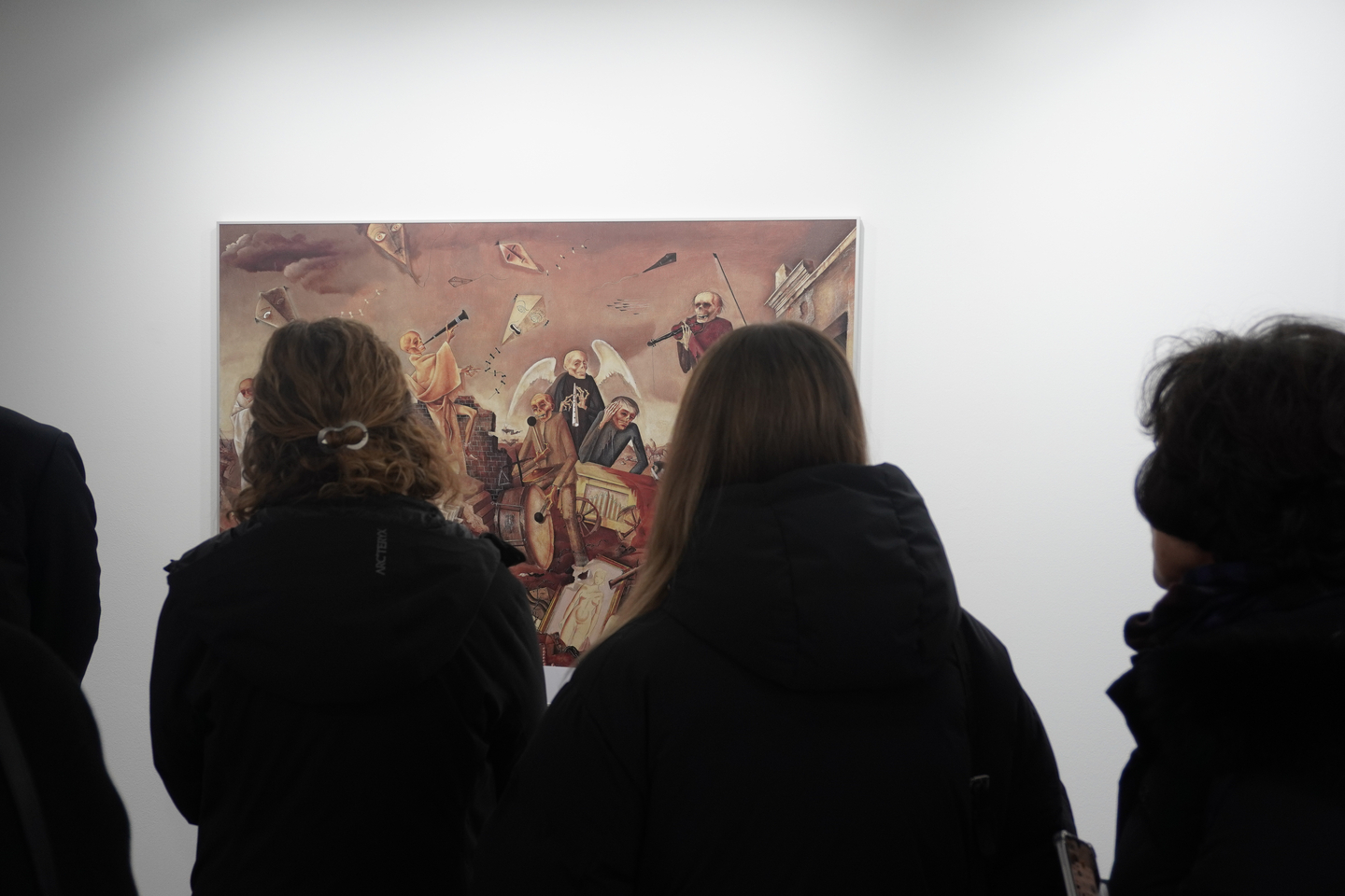 Attendees of the International Holocaust Remembrance Day ceremony hosted by the German and Israeli embassies view "The Triumph of Death" (1944), a painting by German Jewish artist and Holocaust victim Felix Nussbaum, at the National Museum of Korean Democracy in Yongsan District, central Seoul, on Jan. 27. [EMBASSY OF ISRAEL]