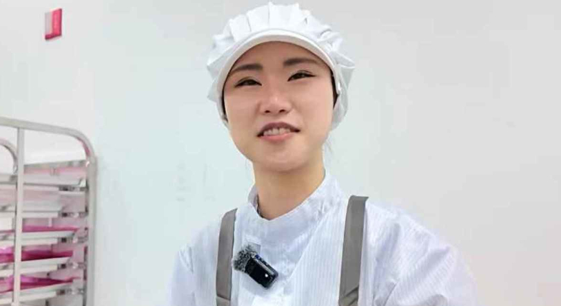 Kim Na-ra, the pastry chef credited with developing the viral Dubai chewy cookies, appears in the Jan. 26 episode of SBS’s television documentary series “Little Big Masters” (2005-) [SCREEN CAPTURE]