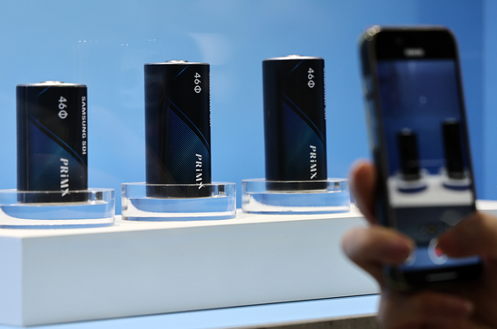 Samsung SDI's cylindrical batteries at its booth at the InterBattery 2025 at Coex, southern Seoul, on March 5, 2025. [YONHAP] 