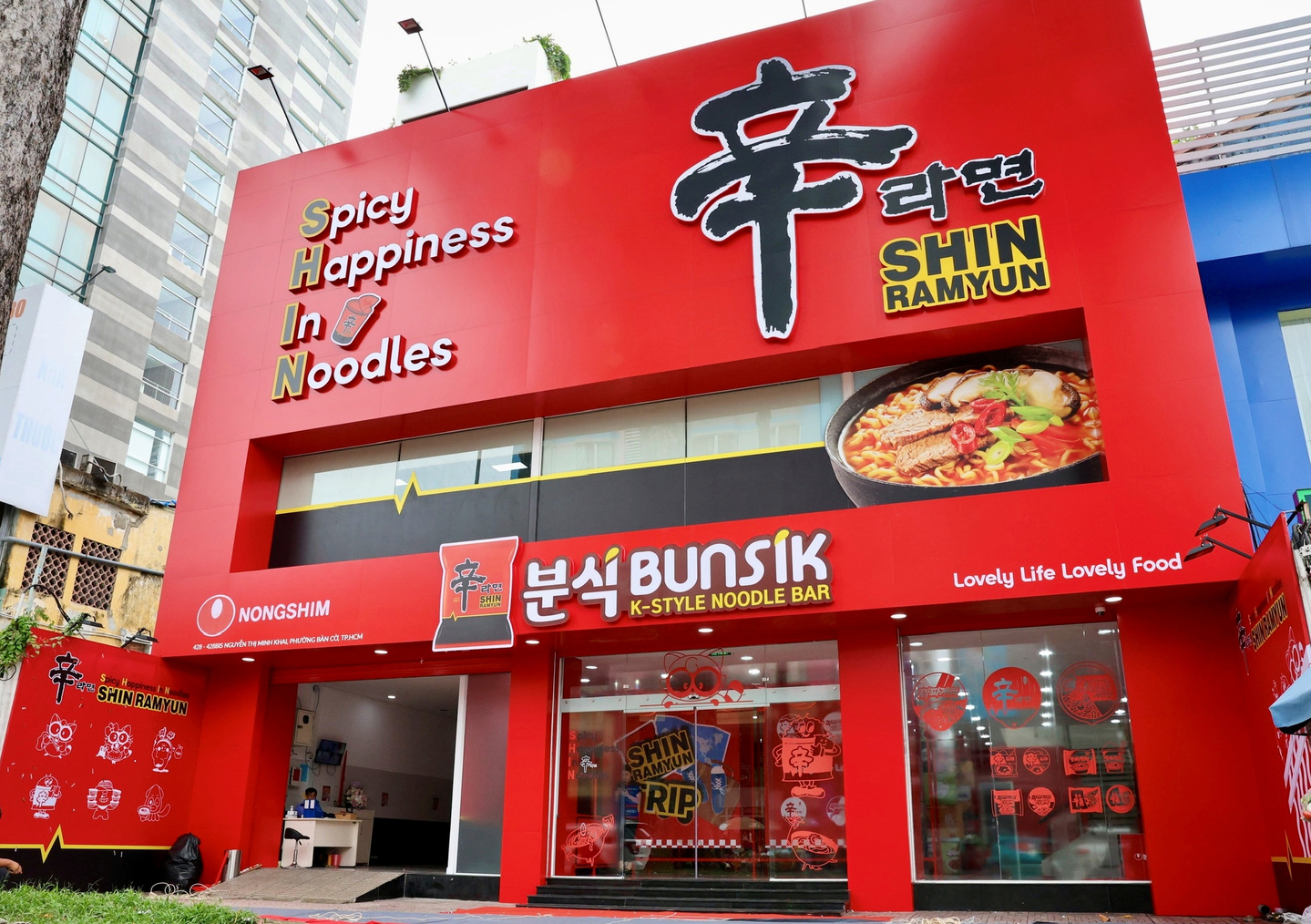 “Shin Ramyun Bunsik” in Ho Chi Minh City, Vietnam on Aug. 25. [NONGSHIM]
