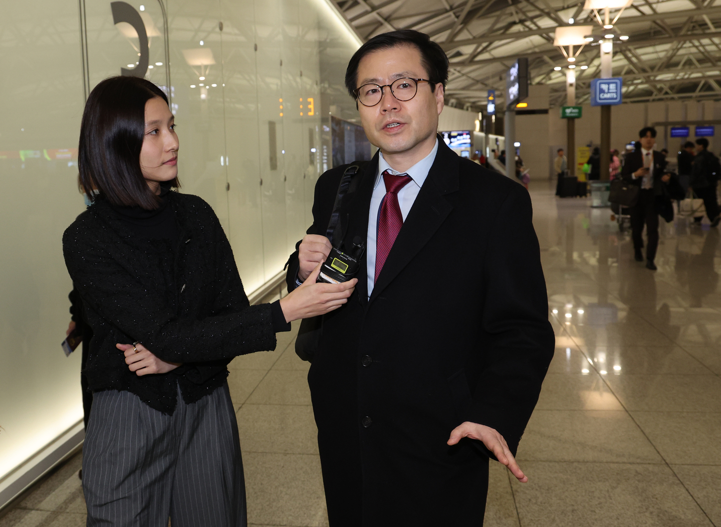 Trade Minister Yeo Han-koo speaks to the press at Incheon International Airport on Jan. 29. [YONHAP]