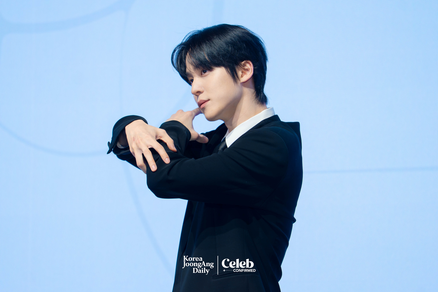 Ateez’s Yunho poses for photos during a press conference for the release of the group’s 13th EP, “Golden Hour: Part.4,” at the Fairmont Ambassador Seoul in western Seoul on Feb. 5. [DANIELA GONZALEZ PEREZ]