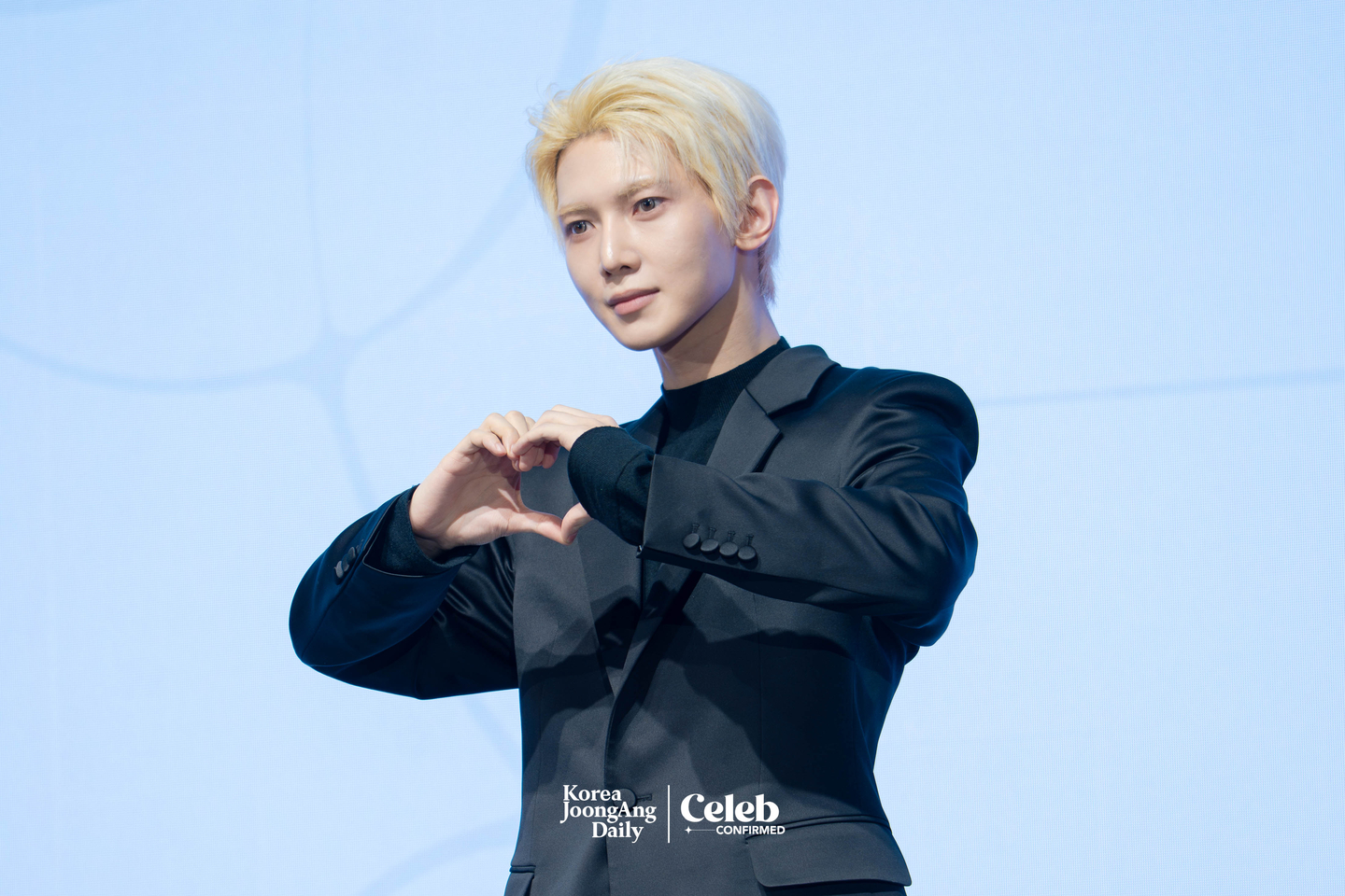 Ateez’s Yeosang poses for photos during a press conference for the release of the group’s 13th EP, “Golden Hour: Part.4,” at the Fairmont Ambassador Seoul in western Seoul on Feb. 5. [DANIELA GONZALEZ PEREZ]